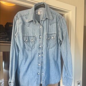 Van Heusen Women's Light Blue Button Down Shirt